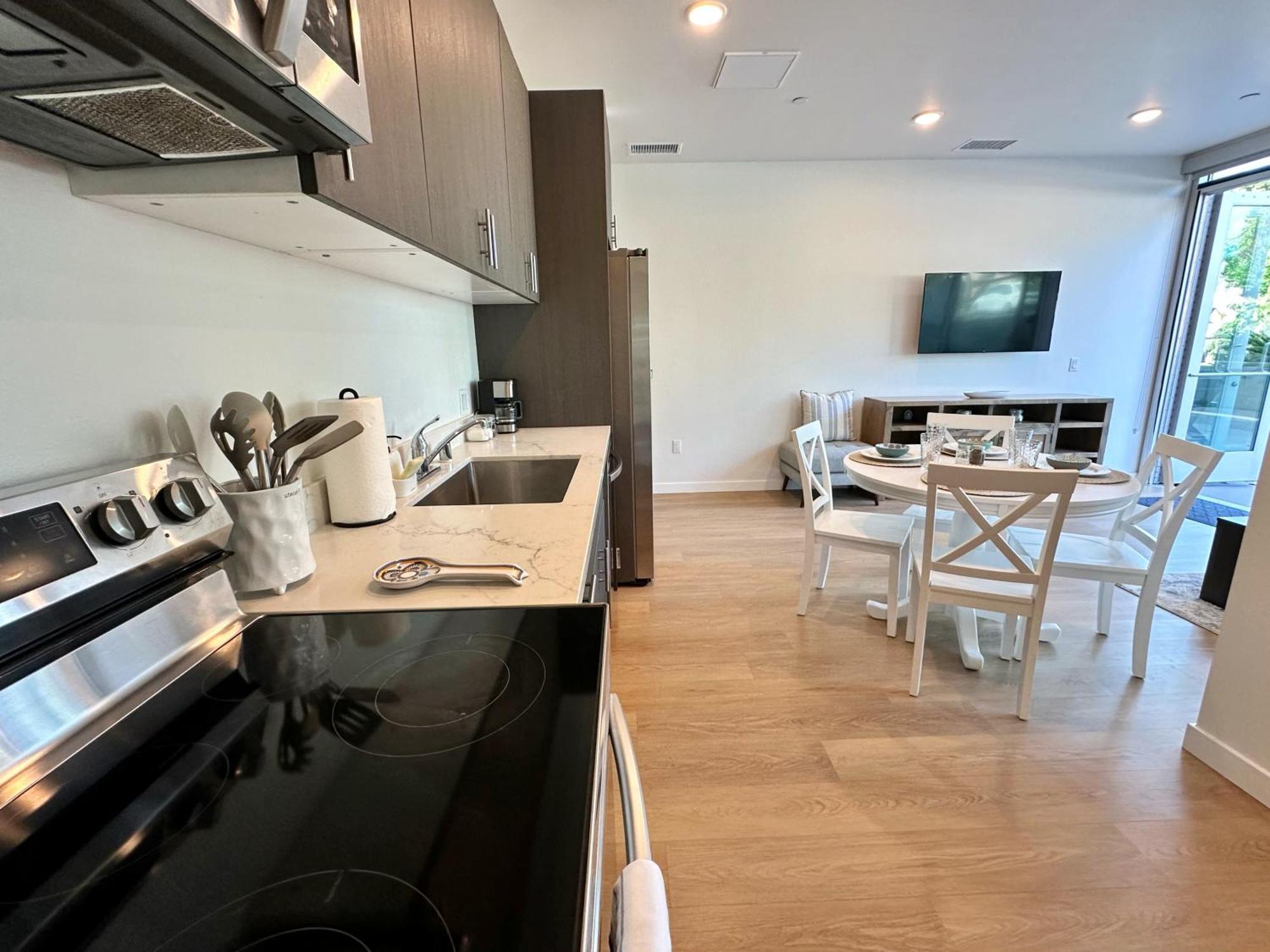 Nimitz Crossing Luxury Residences Apartamento